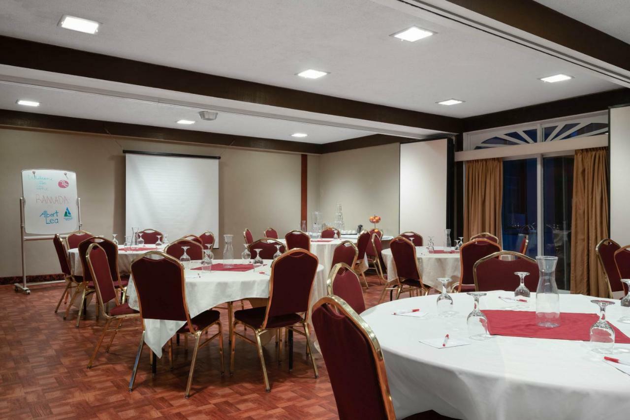 Ramada By Wyndham Albert Lea Zewnętrze zdjęcie