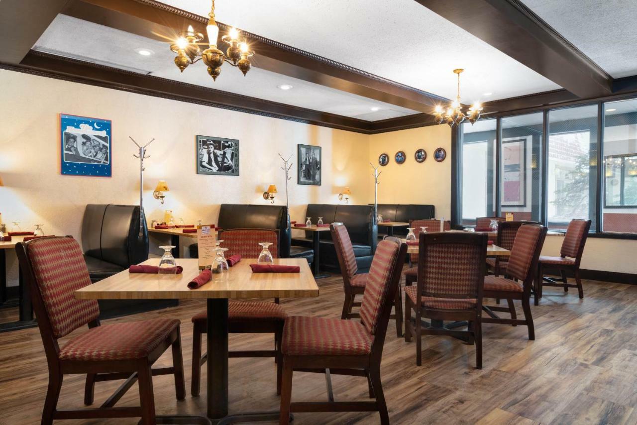Ramada By Wyndham Albert Lea Zewnętrze zdjęcie
