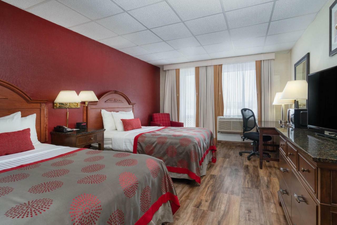 Ramada By Wyndham Albert Lea Zewnętrze zdjęcie